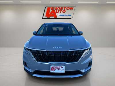 2024 Kia Carnival, $32995. Photo 9