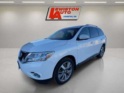 2014 Nissan Pathfinder, $8495. Photo 1