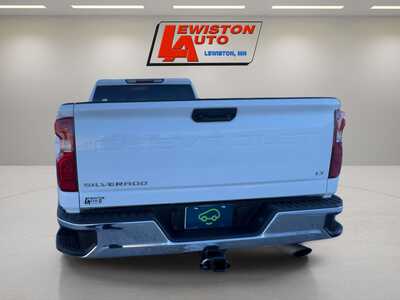 2022 Chevrolet 1500 Crew Cab, $41995. Photo 4