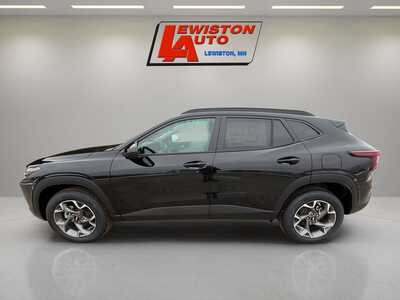 2026 Chevrolet Trax, $25885. Photo 10