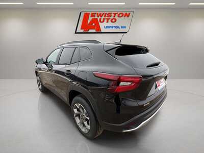 2026 Chevrolet Trax, $25885. Photo 11