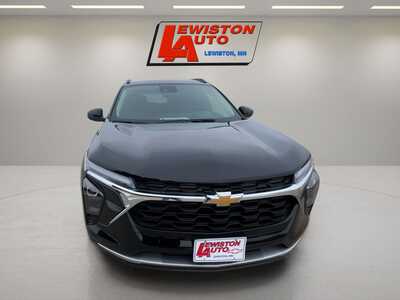 2026 Chevrolet Trax, $25885. Photo 8