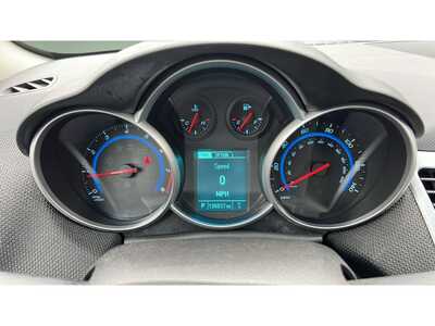 2015 Chevrolet Cruze, $6450. Photo 10