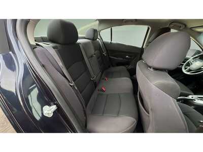 2015 Chevrolet Cruze, $6450. Photo 12