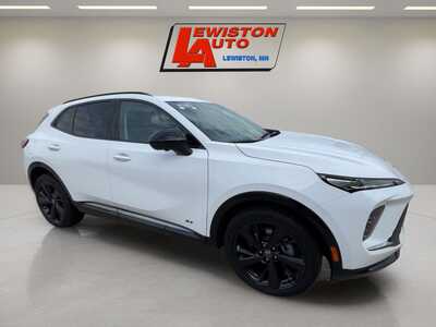 2025 Buick Envision, $29995. Photo 7