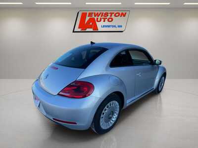 2015 Volkswagen Beetle, $10995. Photo 5