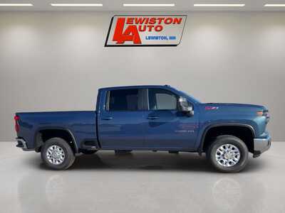 2025 Chevrolet 3500 Crew Cab, $56995. Photo 6