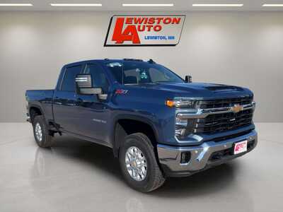 2025 Chevrolet 3500 Crew Cab, $56995. Photo 7
