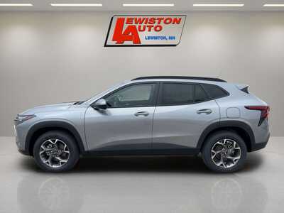 2026 Chevrolet Trax, $25885. Photo 2