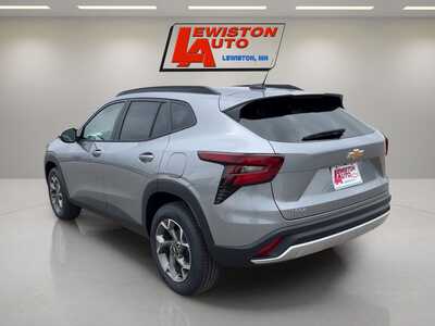 2026 Chevrolet Trax, $25885. Photo 3