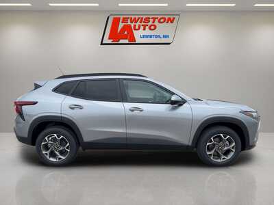 2026 Chevrolet Trax, $25885. Photo 6
