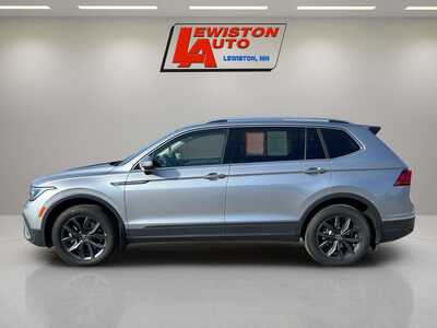 2023 Volkswagen Tiguan, $22995. Photo 10
