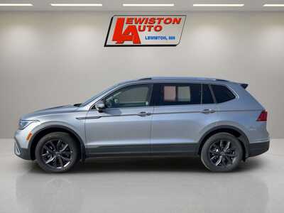 2023 Volkswagen Tiguan, $22995. Photo 2