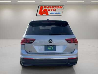 2023 Volkswagen Tiguan, $22995. Photo 4