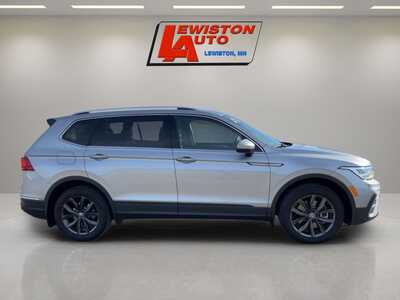 2023 Volkswagen Tiguan, $22995. Photo 6