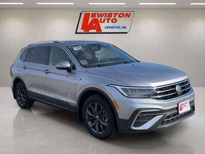 2023 Volkswagen Tiguan, $22995. Photo 7
