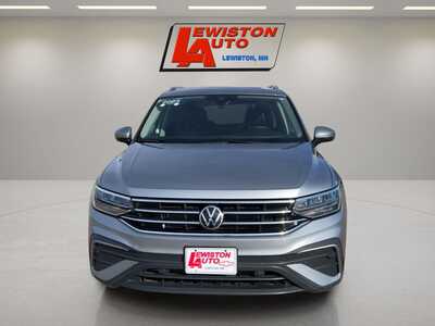 2023 Volkswagen Tiguan, $22995. Photo 8