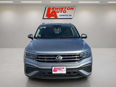2023 Volkswagen Tiguan, $22995. Photo 9