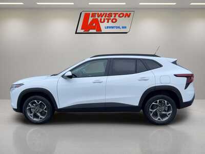 2026 Chevrolet Trax, $25885. Photo 2