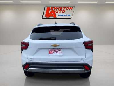 2026 Chevrolet Trax, $25885. Photo 4