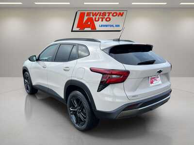2026 Chevrolet Trax, $28385. Photo 11