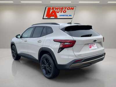 2026 Chevrolet Trax, $28385. Photo 3