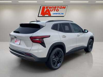 2026 Chevrolet Trax, $28385. Photo 5