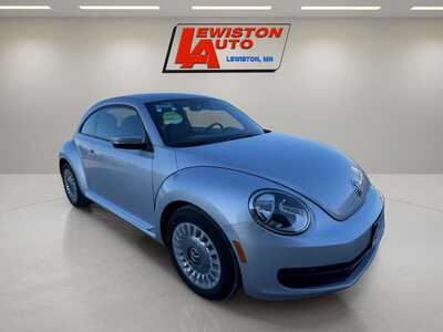 2015 Volkswagen Beetle, $10995. Photo 7