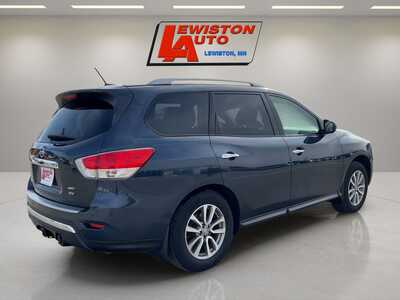 2015 Nissan Pathfinder, $3995. Photo 5