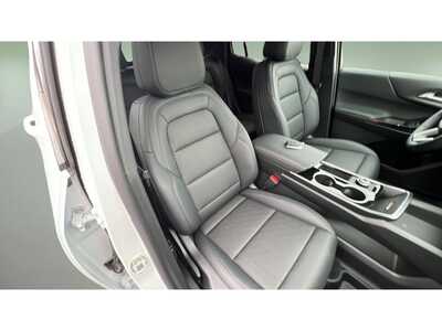 2026 Chevrolet Equinox, $35365. Photo 10