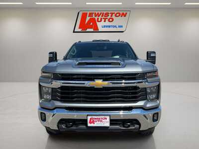2026 Chevrolet 3500 Crew Cab, $63135. Photo 9