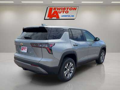 2026 Chevrolet Equinox, $34095. Photo 5