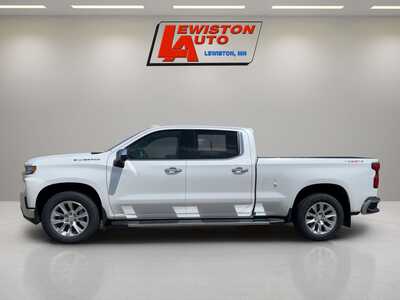 2020 Chevrolet 1500 Crew Cab, $29995. Photo 2