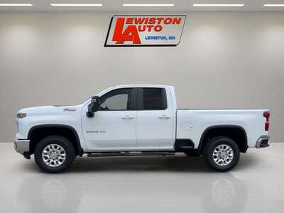 2024 Chevrolet 2500 Ext Cab, $45995. Photo 2
