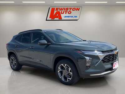 2026 Chevrolet Trax, $26385. Photo 7