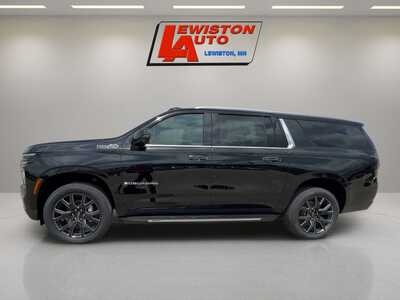 2026 Chevrolet Suburban, $90400. Photo 2