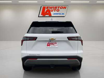 2027 Chevrolet Equinox, $36060. Photo 12