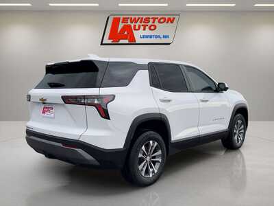 2027 Chevrolet Equinox, $36060. Photo 5