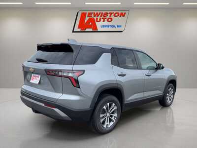 2027 Chevrolet Equinox, $36060. Photo 5