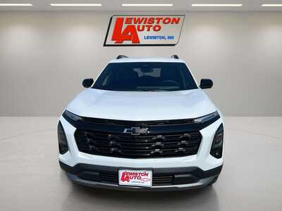 2027 Chevrolet Equinox, $37105. Photo 9