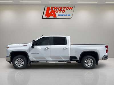 2024 Chevrolet 3500 Crew Cab, $58995. Photo 2