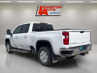 2024 Chevrolet 3500 Crew Cab, $58995. Photo 3