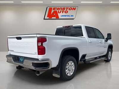 2024 Chevrolet 3500 Crew Cab, $58995. Photo 5