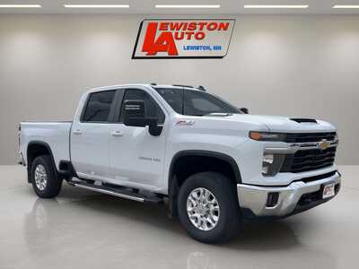2024 Chevrolet 3500 Crew Cab, $58995. Photo 7