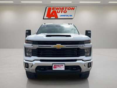 2024 Chevrolet 3500 Crew Cab, $58995. Photo 8