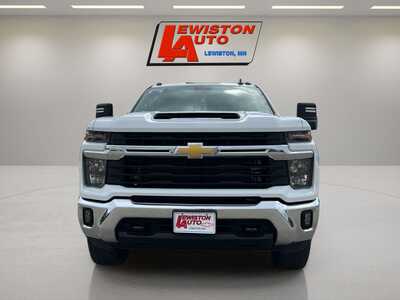2024 Chevrolet 3500 Crew Cab, $58995. Photo 9