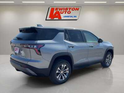 2027 Chevrolet Equinox, $36060. Photo 5