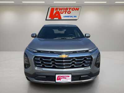 2027 Chevrolet Equinox, $36060. Photo 8