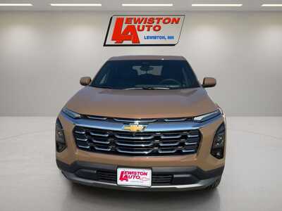 2027 Chevrolet Equinox, $36060. Photo 8