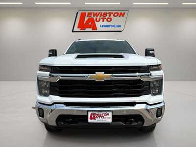 2026 Chevrolet 3500 Crew Cab, $63635. Photo 9